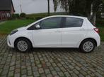 TOYOTA YARIS HYBRIDE euro 6 automaat airco parkeercamera., Auto's, Euro 6, 4 cilinders, Wit, 5 zetels