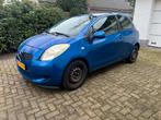 Toyota Yaris 1.0 12V Vvt-i 3DR 2007 met schade! Loop/ Sloop., Auto's, Voorwielaandrijving, USB, 750 kg, Blauw