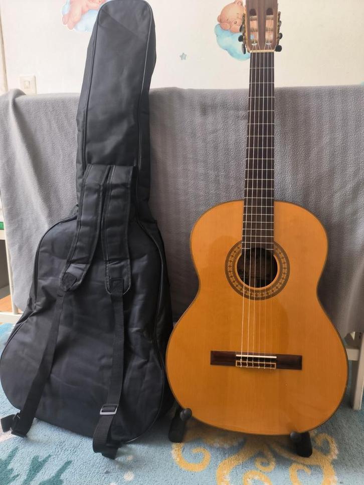 Guitare d'étude Alhambra, Cuenca, Almansa, Muziek en Instrumenten, Snaarinstrumenten | Gitaren | Akoestisch, Zo goed als nieuw