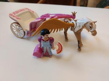 Calèche avec cheval ailé et princesse Playmobil