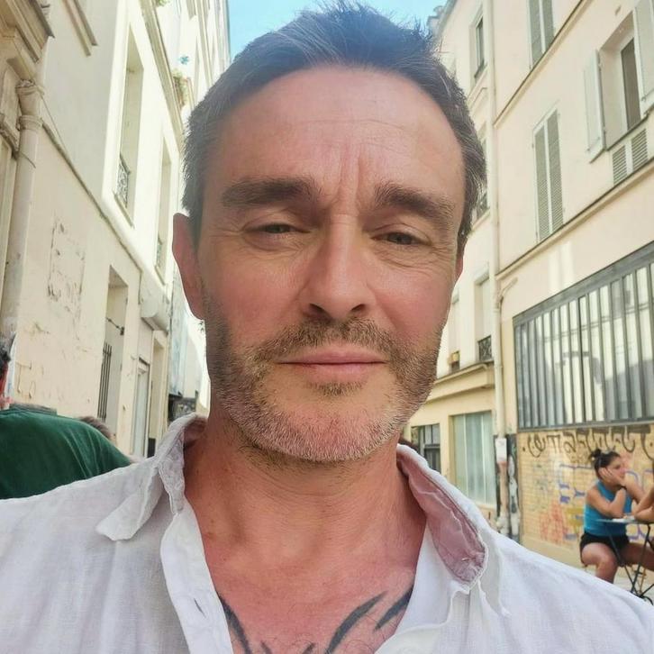 Massage personnalisé, soins par le toucher à domicile, Services & Professionnels, Bien-être | Masseurs & Salons de massage, Massage en entreprise