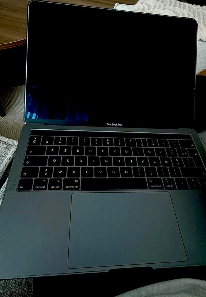 MacBook Pro touchbar, Computers en Software, Apple Macbooks, Zo goed als nieuw, MacBook, 13 inch, Azerty, Ophalen of Verzenden