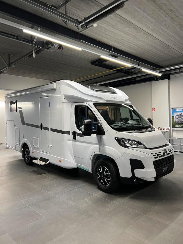 Carado T 338 S "verrassend voordelig ", Caravans en Kamperen, Mobilhomes, Bedrijf, tot en met 5, Half-integraal, Carado, Fiat