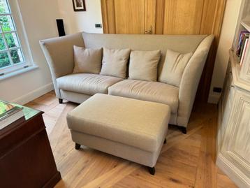 Prachtige grote beige kasteelzetel met voetbank nieuwstaat, Huis en Inrichting, Ophalen, Landelijk klassiek, Driepersoons, 75 tot 100 cm