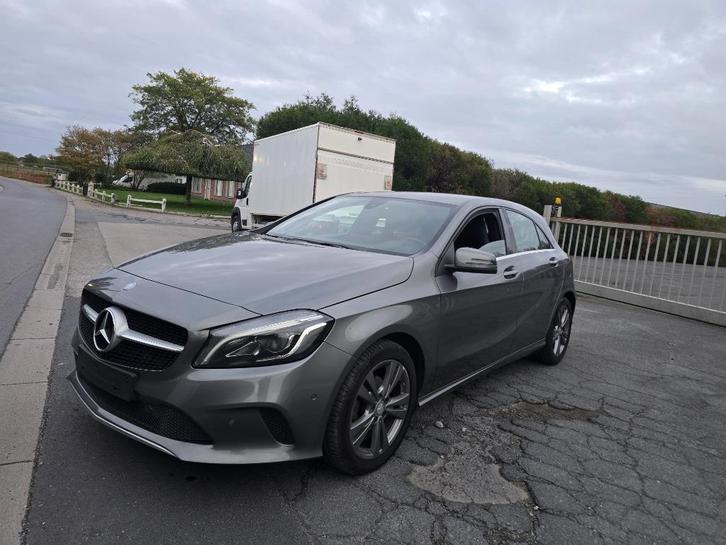 Mercedes A 160D - 11/2015 - euro 6b (model 2016), Auto's, Mercedes-Benz, Bedrijf, Te koop, A-Klasse, ABS, Adaptieve lichten, Airbags