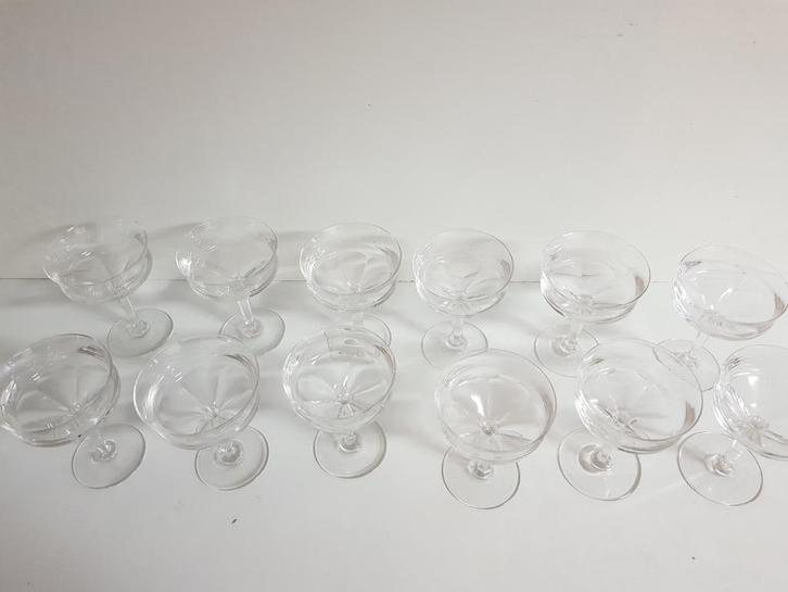 12 Val Saint Lambert Champagne Coupes "Oreste", Antiek en Kunst, Antiek | Glaswerk en Kristal, Ophalen of Verzenden