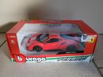 Ferrari 488 Pista: Burago 1:24 rood, Ophalen of Verzenden, Zo goed als nieuw, Burago