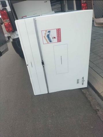 Koelbox240 L  nooit gebruikt! beschikbaar voor biedingen