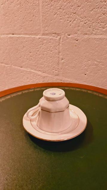 4 stuks koffie of thee tas met onderbord beschikbaar voor biedingen