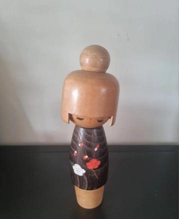 Leuke Kokeshi van Usaburo beschikbaar voor biedingen
