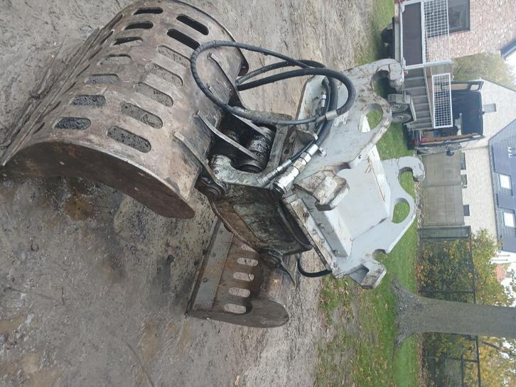 Pladdet sorteergrijper cw30 2020, Zakelijke goederen, Machines en Bouw | Kranen en Graafmachines, Graafmachine, Ophalen