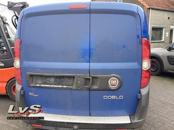 Achterdeur Bus-Bestelauto van een Fiat Doblo beschikbaar voor biedingen