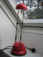Lampe bureau écolier de couleur rouge. H : 35 cm sur une bas, Comme neuf, Moins de 50 cm, Enlèvement ou Envoi, Autres matériaux