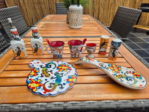 Vaisselle céramique peint a la main, Huis en Inrichting, Woonaccessoires | Onderzetters, Zo goed als nieuw, Ophalen