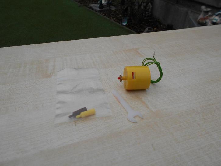 faller H0 180629 synchroommotor, Hobby en Vrije tijd, Modeltreinen | H0, Zo goed als nieuw, Wisselstroom, Ophalen of Verzenden