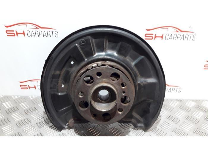 Moyeu de roue arrière d'un Mercedes E-Klasse, Autos : Pièces & Accessoires, Freins & Transmission, Mercedes-Benz, Utilisé, 3 mois de garantie