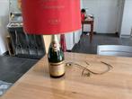 Champagne lampenkap  ,  louis  roederer.  H = 64 cm, Verzamelen, Ophalen, Zo goed als nieuw