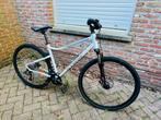 Mountain bike BTWIN 6061 ALLOY technology, Fietsen en Brommers, Fietsen | Mountainbikes en ATB, Ophalen