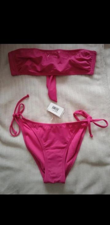 Superbe maillot de bain rose fushia  avec strass 