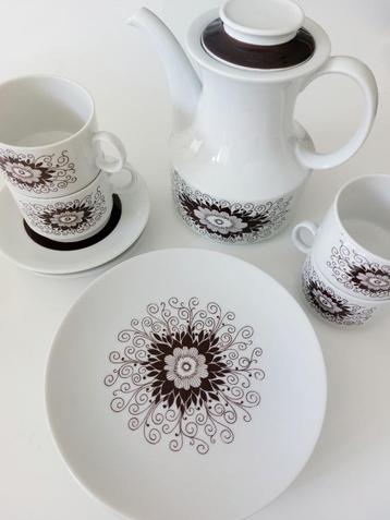 Vintage Bavaria Winterling bloemenmotief koffieservies beschikbaar voor biedingen