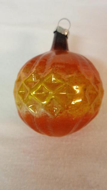 Oude glazen kerstbal goud kleurige ananas beschikbaar voor biedingen