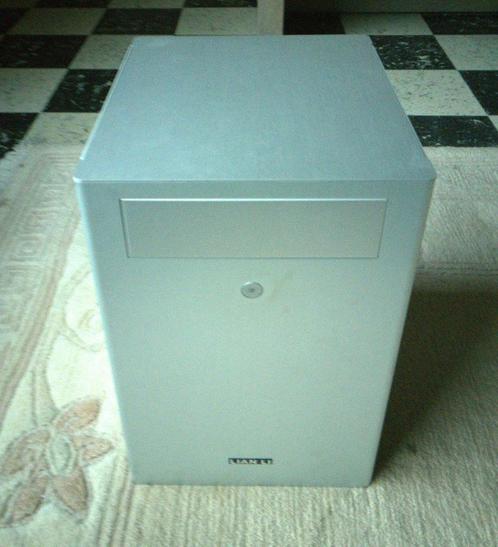 Compacte PC in aluminium behuizing en goede staat, Computers en Software, Desktop Pc's, Gebruikt, 4 Ghz of meer, SSD, 8 GB, Ophalen of Verzenden