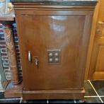 Antieke kluis/brandkast, Ophalen