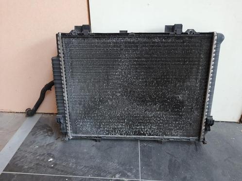 Radiator BEHR Mercedes E220 W210, Auto-onderdelen, Overige Auto-onderdelen, Mercedes-Benz, Gebruikt, Ophalen of Verzenden