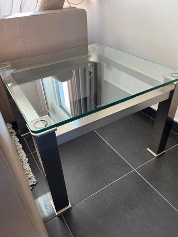 Bijzettafel in glas vierkant Meut 0,65m x 0,65m x 0,45m H beschikbaar voor biedingen