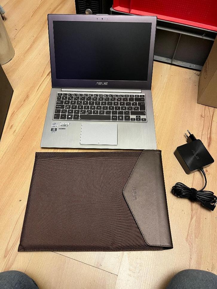 laptop asus, Informatique & Logiciels, Ordinateurs portables Windows, Utilisé, 13 pouces, SSD, Moins de 2 Ghz, 4 GB, Azerty, Enlèvement