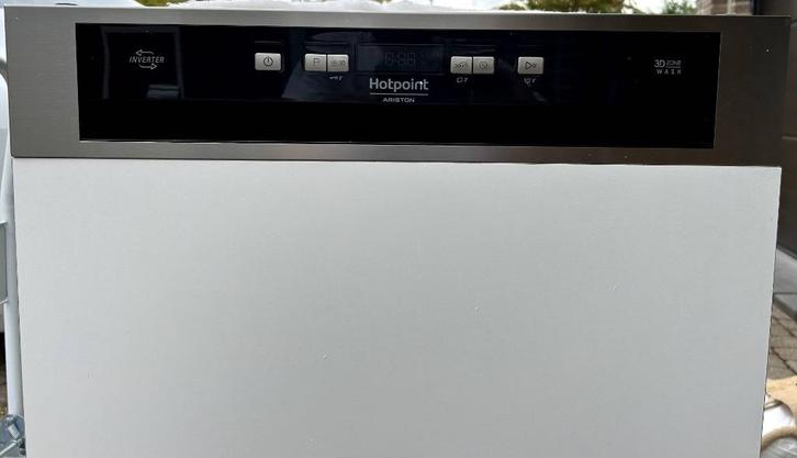 Lave-vaisselle encastrable HOTPOINT HBC 3C41 W, Elektronische apparatuur, Vaatwasmachines, Gebruikt, Inbouw, Minder dan 85 cm