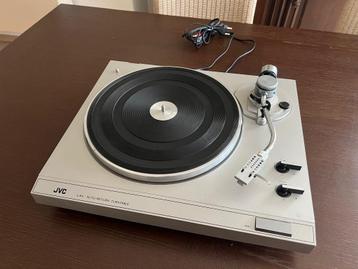 JVC L-A11 platenspeler beschikbaar voor biedingen