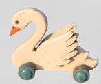 Jouet vintage 🦢 petit cygne sur roulettes en bois, Enfants & Bébés, Jouets | Jouets en bois, Jouet à Pousser ou Tirer, Utilisé