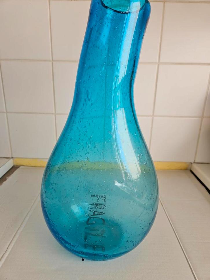 Vintage design vaas in glas., Huis en Inrichting, Woonaccessoires | Vazen, Zo goed als nieuw, Glas, Ophalen of Verzenden