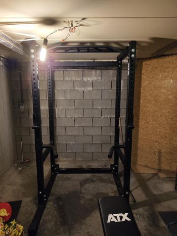 ATX power rack, Sport en Fitness, Ophalen, Zo goed als nieuw, Metaal, Krachtstation