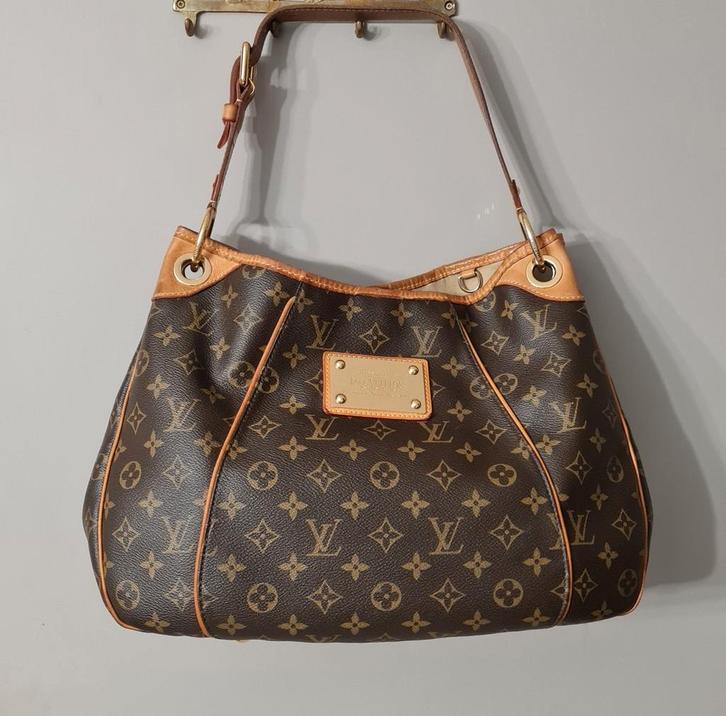 Louis vuitton grote handtas originele, Handtassen en Accessoires, Tassen | Damestassen, Zo goed als nieuw, Handtas, Ophalen of Verzenden
