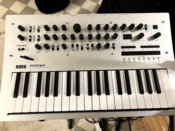 Synthétiseur Korg Minilogue, Muziek en Instrumenten, Synthesizers, Gebruikt, Overige aantallen, Korg, Ophalen