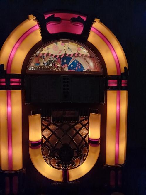 Vintage retro decoratieve jukebox met radio, cassettespeler, Verzamelen, Automaten | Jukeboxen, Gebruikt, Ophalen of Verzenden