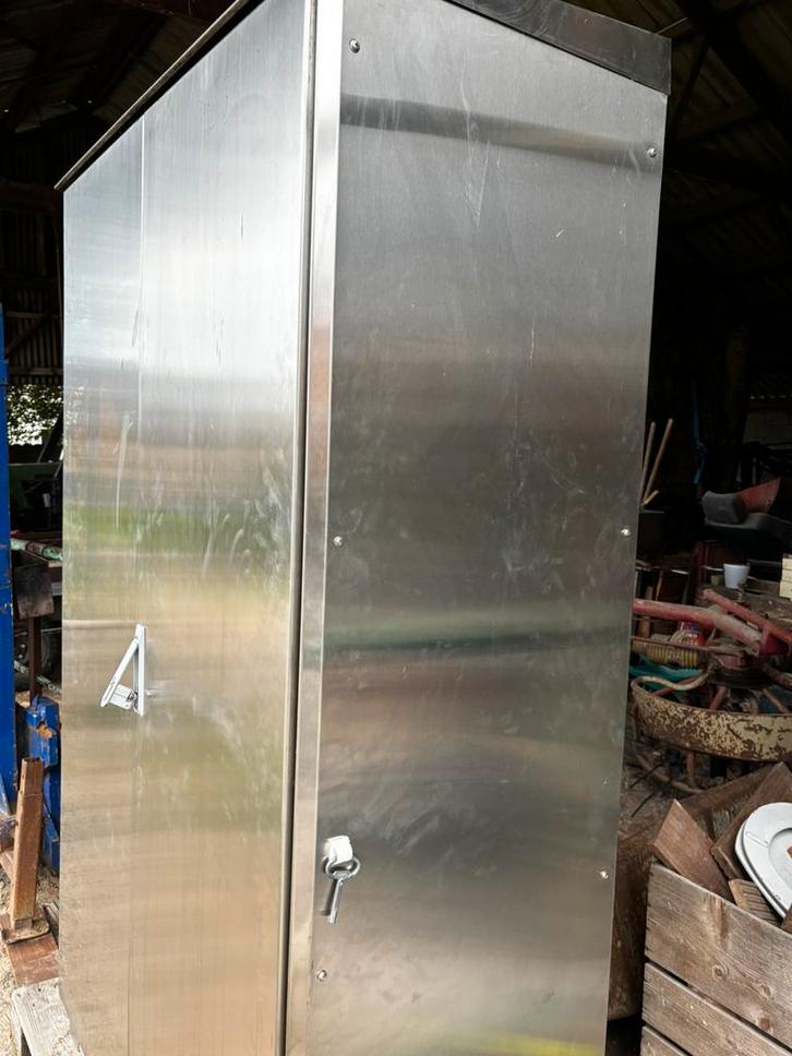 Geisoleerde inox kast, Tuin en Terras, Bergingen en Tuinkasten, Zo goed als nieuw, Ophalen
