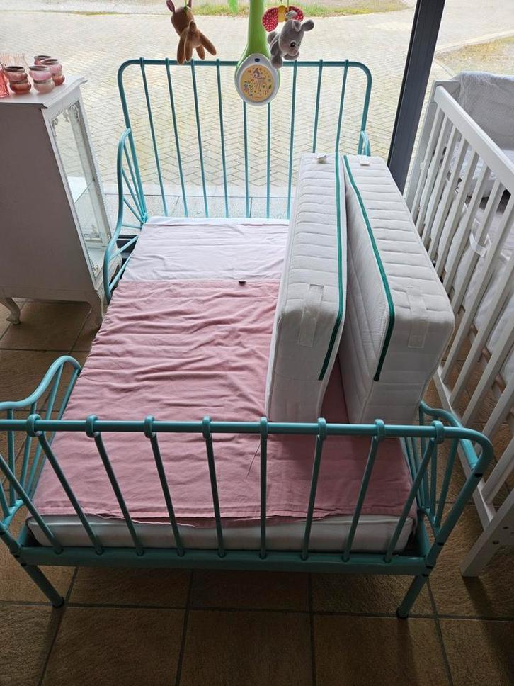 Meegroeibedje met meegroeimatras, Kinderen en Baby's, Kinderkamer | Bedden, Lattenbodem, Matras, Ophalen