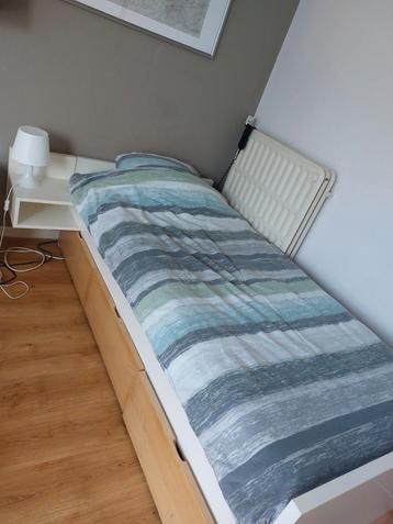 Eenpersoonsbed met elektrische lattenbodem beschikbaar voor biedingen