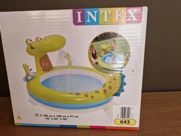 Kinderplonsbad "Alligator" met sproeier. Niet gebruikt! beschikbaar voor biedingen