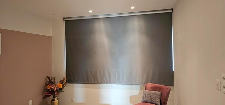 Verduisterende grote rolgordijnen, Huis en Inrichting, Stoffering | Gordijnen en Lamellen, Zo goed als nieuw, Ophalen
