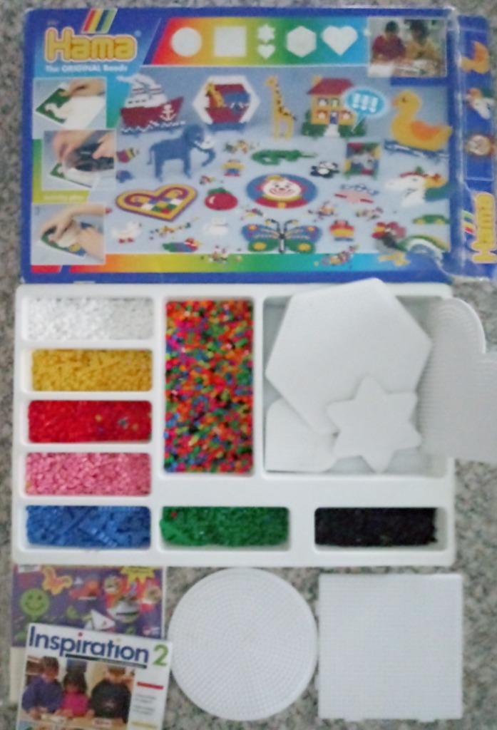 100 perles neuves, 6 planches inférieures, livret, Enfants & Bébés, Jouets | Blocs de construction, Comme neuf, Enlèvement