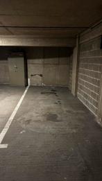 CINEY CENTRE – Place de parking fermé, Immo