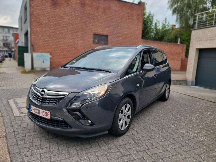 Opel zafira tourer  1.6 diesel 7 zitplaatsen keuring v.v!, Auto's, Opel, Particulier, Zafira, Navigatiesysteem, Trekhaak, Diesel