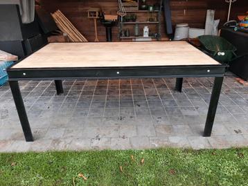 Ambachtelijke tafel in goede staat!! beschikbaar voor biedingen