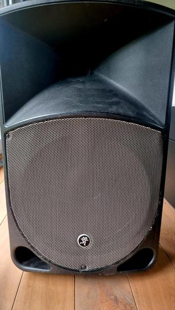2x Mackie Thump 15 speakers 1000W beschikbaar voor biedingen
