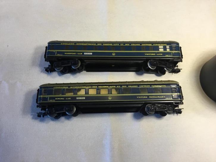 Märklin H0 - 346-3J + 346 - 2J -  personenwagen set, Hobby en Vrije tijd, Modeltreinen | H0, Zo goed als nieuw, Wagon, Wisselstroom