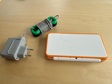 Nintendo 2DSXL + lader beschikbaar voor biedingen